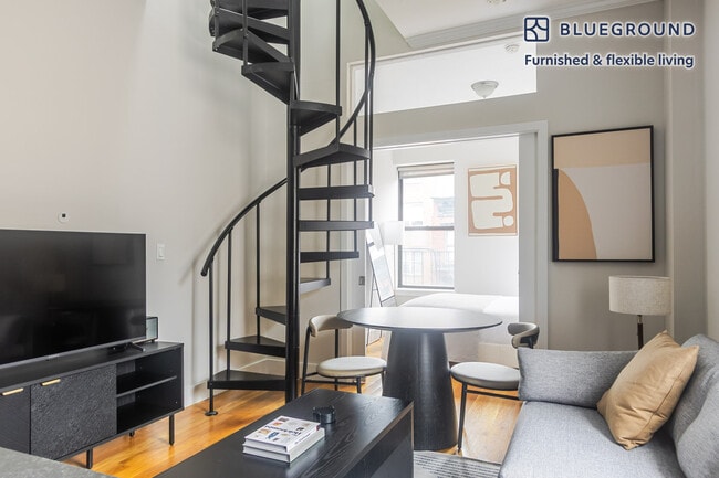 515 W 47th St