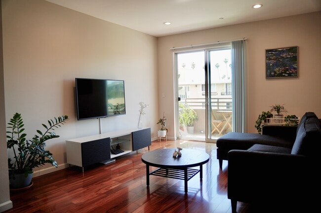 property at 940 Elden Ave