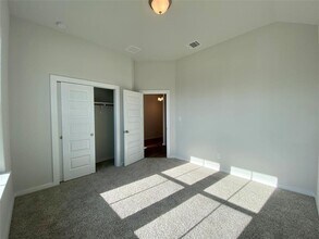 110 Joseph Hawkins Ln in Bastrop, TX - Building Photo - Building Photo