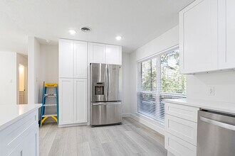 118 Milliken Dr in Livingston, TX - Foto de edificio - Building Photo