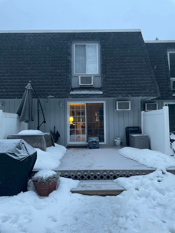 861 Main St in Southington, CT - Foto de edificio - Building Photo