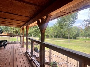 4056 Co Rd 3706 in Wills Point, TX - Foto de edificio - Building Photo