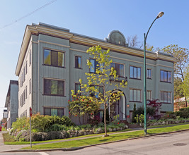 The Alvorado in Vancouver, BC - Building Photo - Building Photo