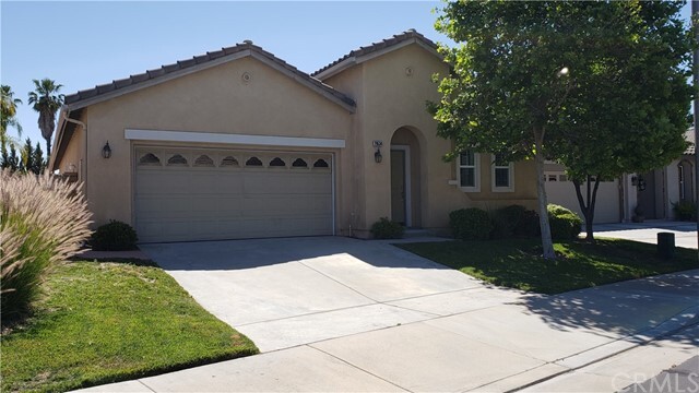 29534 Cedar Glen Ln in Menifee, CA - Foto de edificio