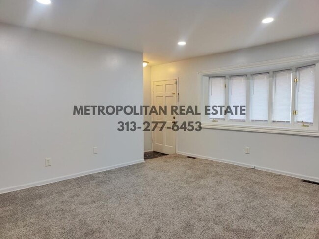 6973 Chirrewa St in Westland, MI - Building Photo - Building Photo