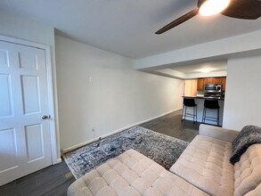 232 Grand St in Jersey City, NJ - Building Photo - Building Photo