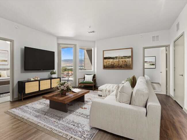 Pinyon Apartments in Reno, NV - Building Photo - Building Photo