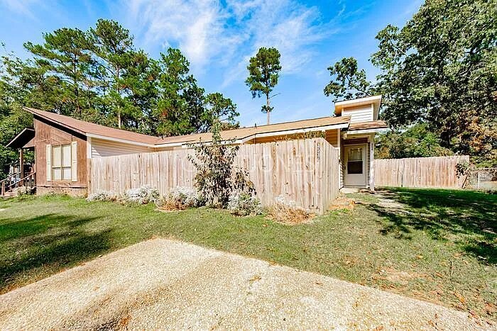 3536 Torbay Dr in Fayetteville, NC - Building Photo