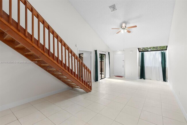 7144 Sportsman Dr in North Lauderdale, FL - Building Photo - Building Photo