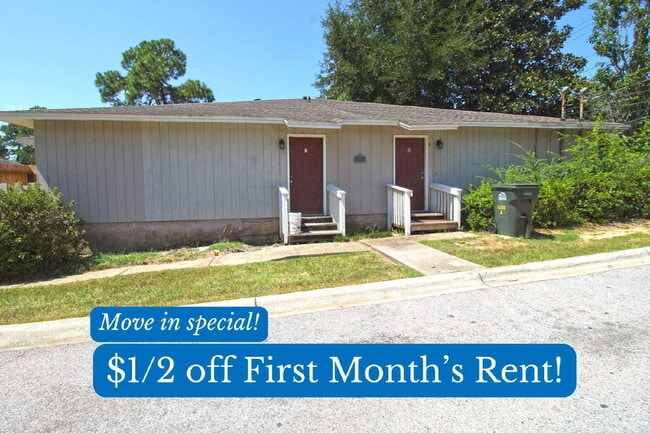 5205 Charbar Dr in Pensacola, FL - Building Photo - Building Photo