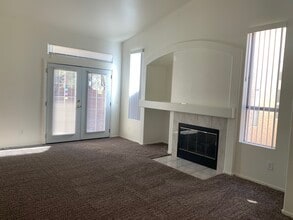 9752 Double Rock Dr in Las Vegas, NV - Building Photo - Building Photo