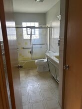 2010 Richard St in Aurora, IL - Foto de edificio - Building Photo