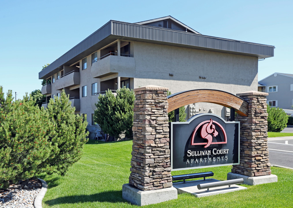 Sullivan Court Apartments in Spokane Valley, WA - Foto de edificio