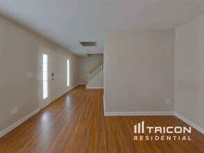 6909 Goldenwillow Dr in Charlotte, NC - Foto de edificio - Building Photo