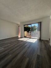 1205 Victoria Ave in Venice, CA - Building Photo - Interior Photo