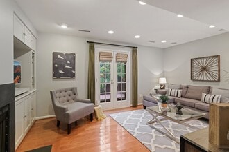 6665 Hillandale Rd in Bethesda, MD - Building Photo - Building Photo