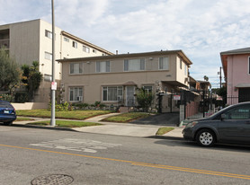 1528 N Hobart Blvd in Los Angeles, CA - Building Photo