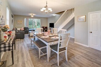 2052 Hacienda Terrace in Weston, FL - Building Photo - Building Photo