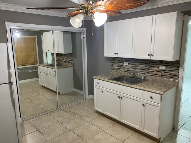 1936 SW 136th Pl in Miami, FL - Building Photo - Building Photo