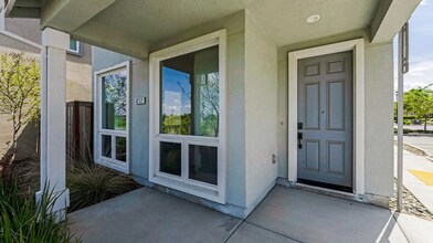 3212 Cowell Blvd in Davis, CA - Building Photo - Building Photo