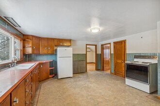 254 S Main St, Unit 2nd Floor in Auburn, ME - Foto de edificio - Building Photo