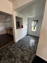 30 W Oakland St in Toledo, OH - Building Photo - Building Photo