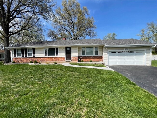 property at 433 Essen Ln