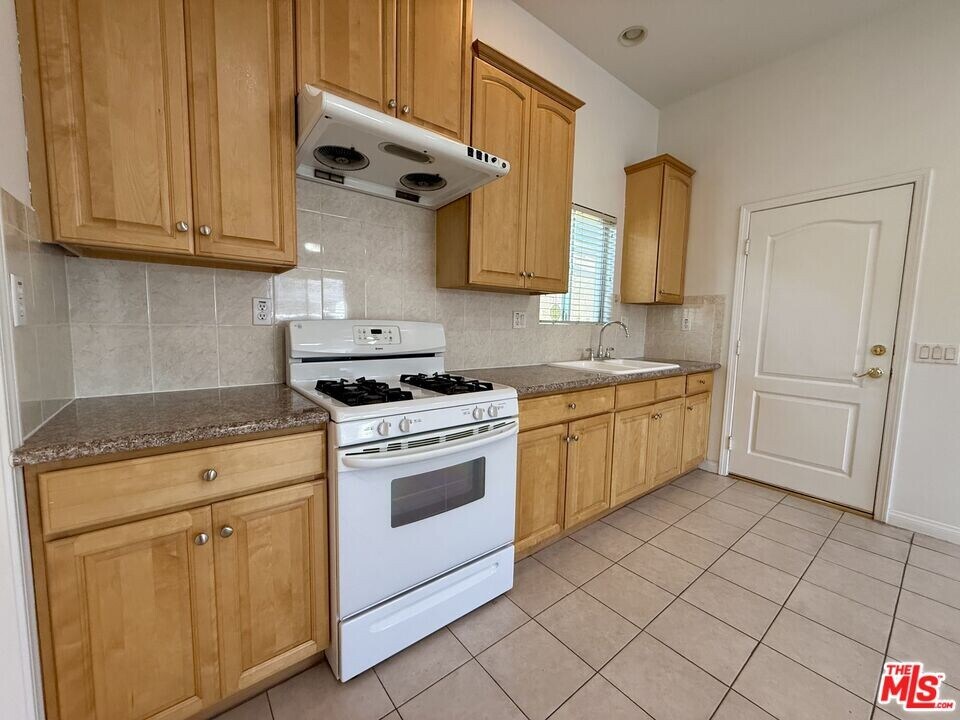 309 Gladys Ave in Monterey Park, CA - Building Photo
