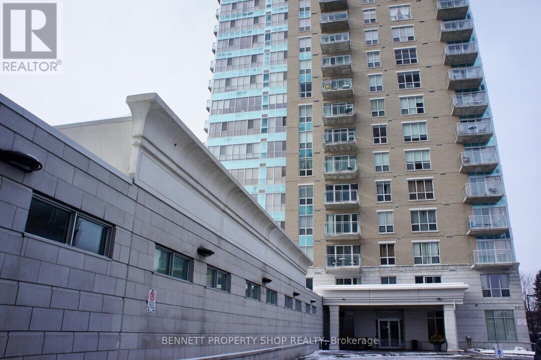 70-1270 Landry St in Ottawa, ON - Building Photo