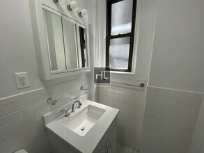 EAST 46 STREET, Unit 7H in New York, NY - Building Photo - Building Photo