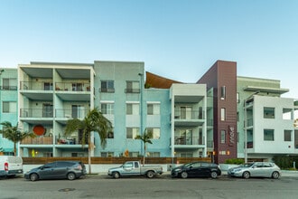 Innove Condos in Marina Del Rey, CA - Building Photo - Building Photo