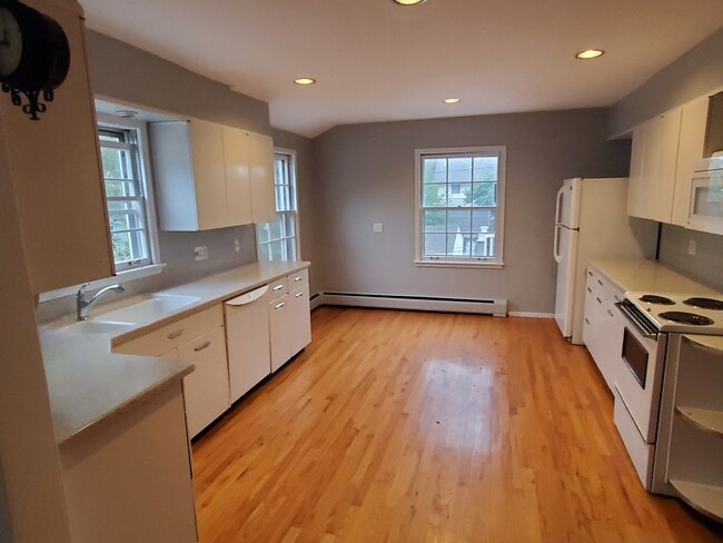 14 N 5th St, Unit Upper in Waterville, OH - Building Photo - Building Photo