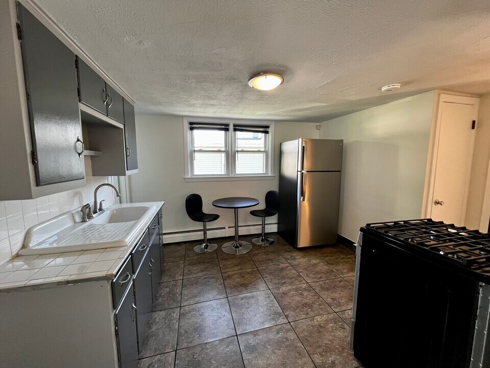 33 Ringgold St, Unit 2 in Providence, RI - Building Photo