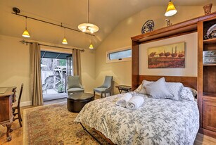 1942 Cno. A Los Cerros in Menlo Park, CA - Building Photo