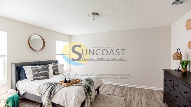9236 Western Way-Unit -4 in Jacksonville, FL - Building Photo - Building Photo