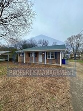 1711 S Meade Cir SW in Cleveland, TN - Building Photo - Building Photo