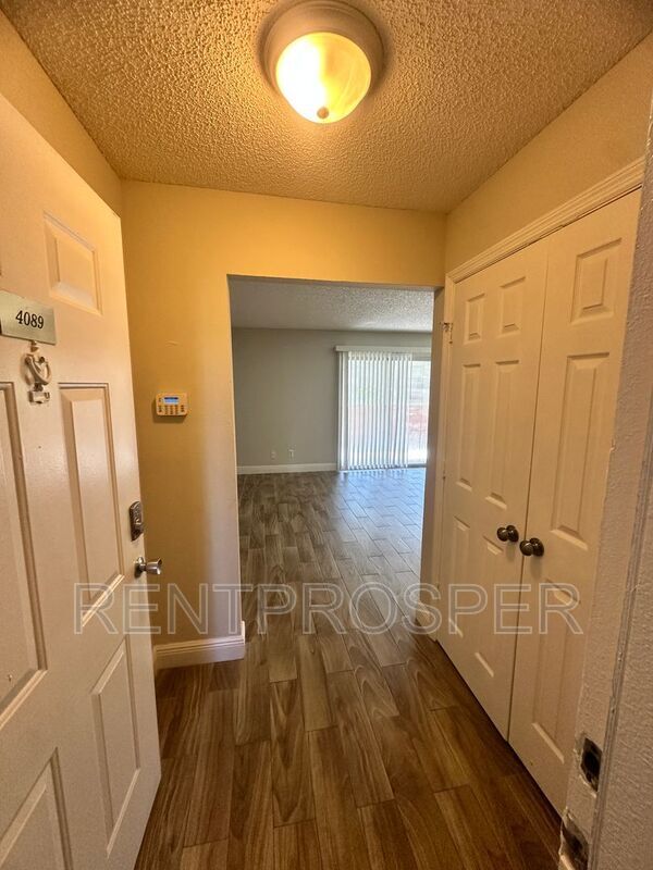 4089 Dijon Dr in Orlando, FL - Foto de edificio - Building Photo