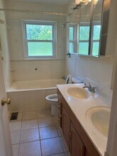 4209 Narcissus Dr in Louisville, KY - Building Photo - Building Photo