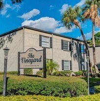 4611 W North B St in Tampa, FL - Building Photo