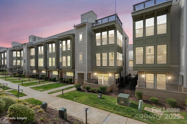 property at 324 Uptown W Dr