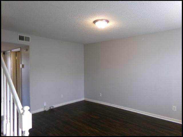 1805 Sanford Dr in Little Rock, AR - Foto de edificio - Building Photo