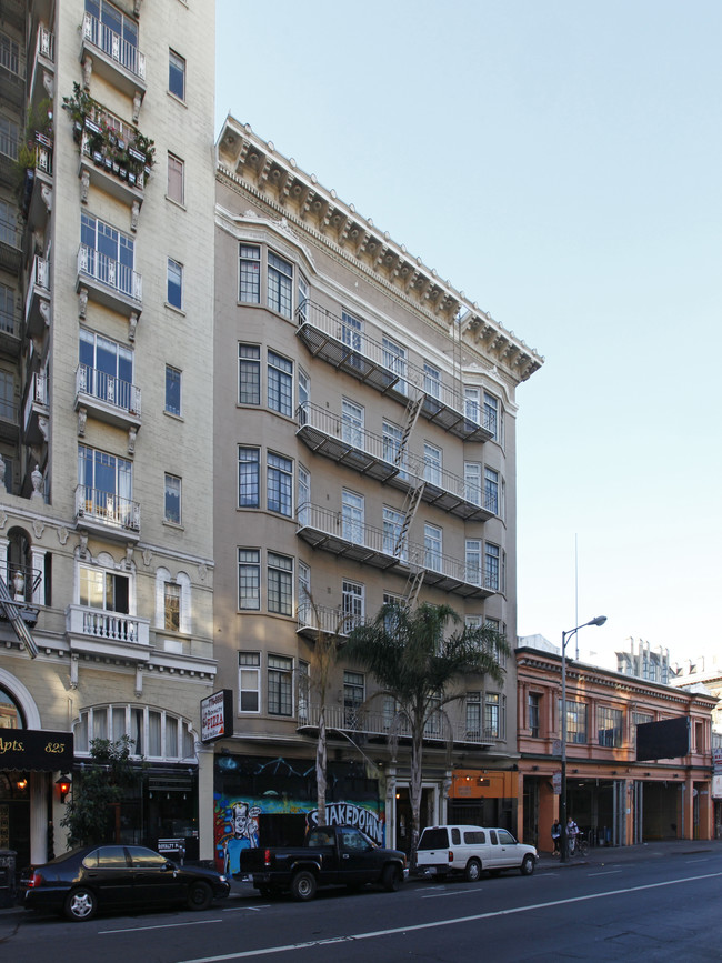 Francesca Apartments in San Francisco, CA - Foto de edificio - Building Photo