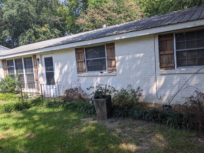 property at 504 Woodvale Rd