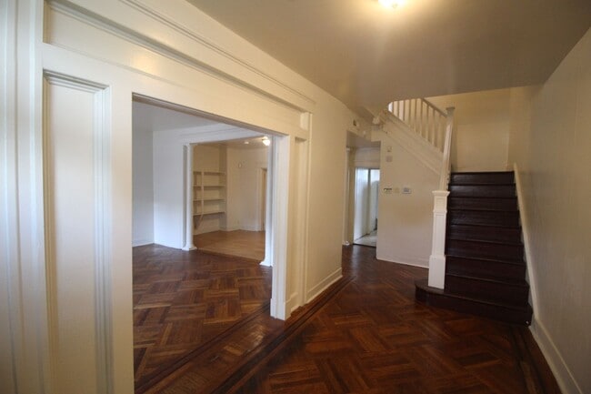 225 W 29th St in Baltimore, MD - Building Photo - Building Photo