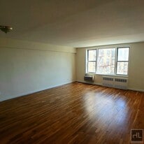 GRAND CENTRAL PARKWAY in Queens, NY - Building Photo