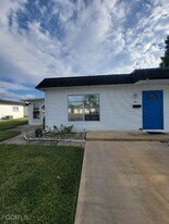 45 Tangelo Ct in Lehigh Acres, FL - Building Photo