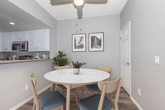 Club Pacifica Apartment Homes in Covina, CA - Foto de edificio - Building Photo