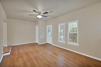 2529 Honeysuckle Ave in Fort Worth, TX - Building Photo - Building Photo