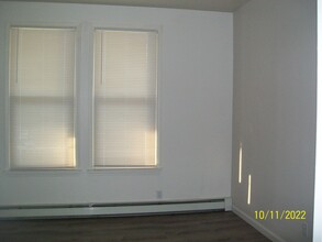 74 Hill St in Shelton, CT - Building Photo - Building Photo