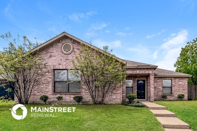 property at 816 Willow Wood Dr